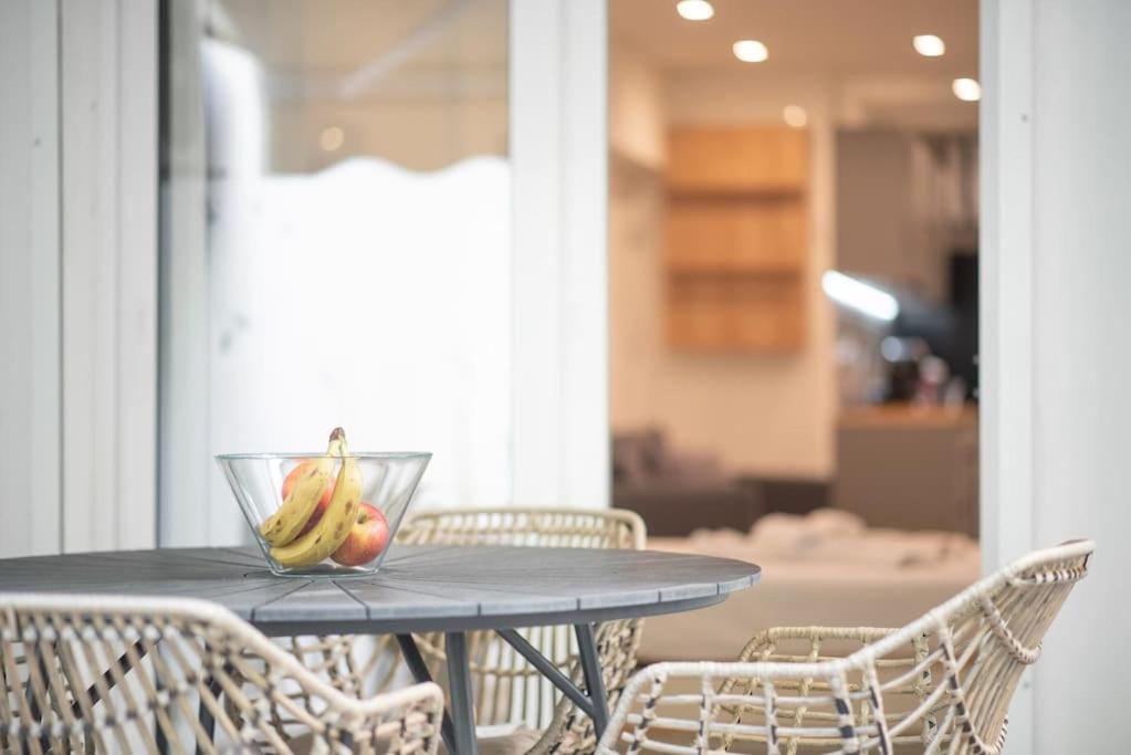 Luxury Studio With Garden Next To Acropolis Athen Exterior foto